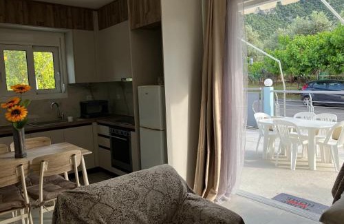 Kamena Vourla Apartamento | Kamena Home Apartment in Kamena Vourla