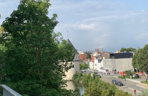Kortrijk Casa | Kamer met terras te Kortrijk met uitzicht op de Leie