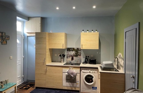Millport Casa | Kames Bay Cottage Couples Retreat Millport