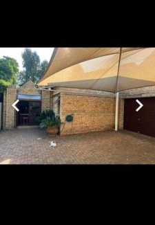 Universitas Casa | Kamga House