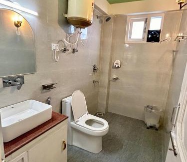 Aleo Hotel | kampreyan heights