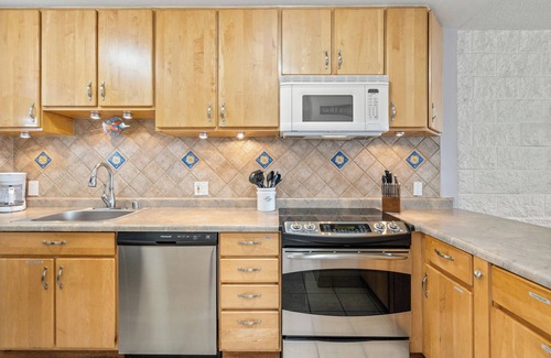 Maalaea Condominio | Kanai A Nalu 416 Oceanfront 2 bedroom Overlooking South Maui Ocean