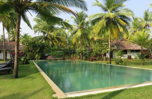 Neeleshwar Complejo | Kanan Beach Resort