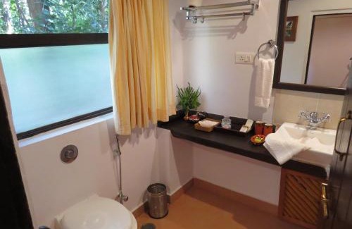 Mocha Cabina | Kanha Jungle Lodge