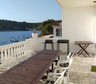 Dvornica Apartamento | Kanica seaside apartment Roko 10 m from sea