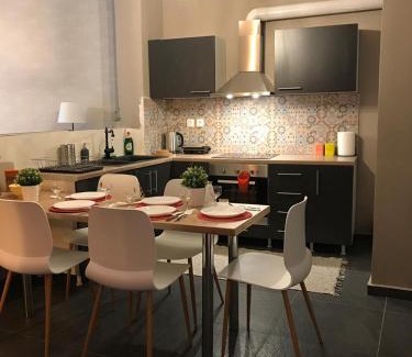 Exarhia Apartamento | Kanigos 3 BR VIEW Center of Athens