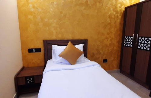 Kodambakkam Hotel | Kans one