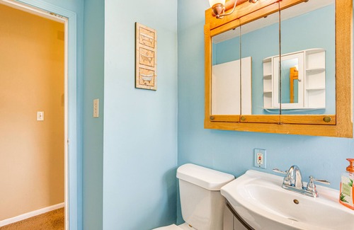 Kansas City Casa | Kansas City Home ~ 1 Mi to Arrowhead Stadium!