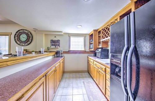 La Cygne Apartamento | Kansas Countryside Studio w/ Swimming Pond!