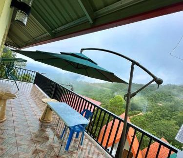 Kampung Kiau Casa | Kanso Hill Guesthouse