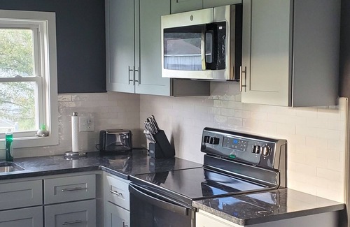 Brevard Casa | Kanto House - Large Deck and Fenced in Yard - In Town - Pets OK