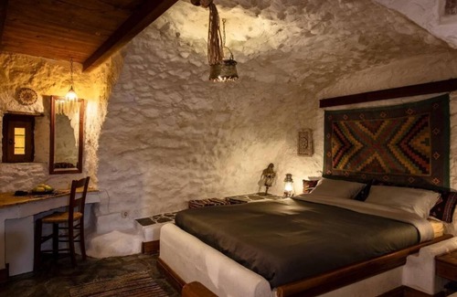 Trikolonoi Casa | Kanto's Guesthouse