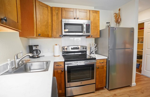 Kapaa Condominio | Kapaa Top Floor Condo with A/C Pono Kai Resort