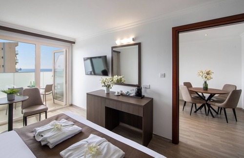 Limassol Hotel | Kapetanios Limassol Hotel