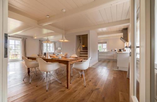 Oldsum Casa | Kapitänshaus West