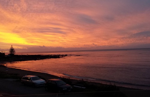 Pukerua Bay Cama Y Desayuno | Kapiti Waves Beach Retreat