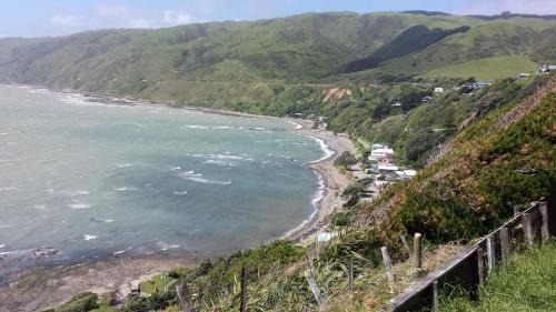 Pukerua Bay Cama Y Desayuno | Kapiti Waves Bed & Breakfast