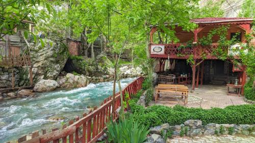 Kapuzbasi Complejo | Kapuzbaşı Baştürk Tesisi