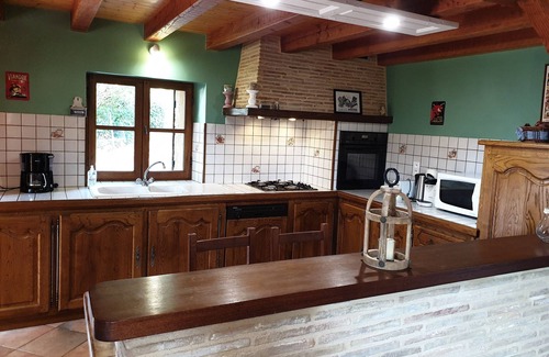 Saint-Avit-Senieur Casa | Casa de carácter con piscina y jardín privado en un entorno verde