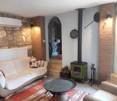 Selcuk Casa | Karameşe Taş Ev - Karameşe Stone House