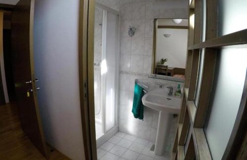 Trzic Cama Y Desayuno | Karami Mountainhouse