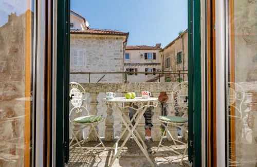 Kotor Old Town Apartamento | Karampana apartment