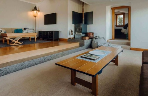 Rewa Casa | Karamu Korner: Charming Bungalow in Strandon