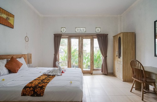 Batu Bolong Hotel | Karan Homestay Canggu