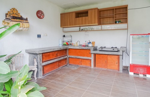 Batu Bolong Hotel | Karan Homestay Canggu