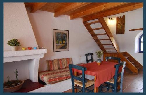 Istron Apartamento | Karavostassi - The Stonehouse