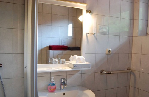 Finkenstein am Faaker See Cabina | Apartamento Karawankenblick 106 - Gasthof-Pension Martinihof