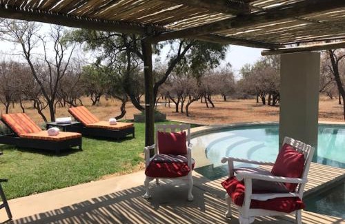 Leeupoort Casa | Kareefontein 8 Bedroom Lodge IKH1