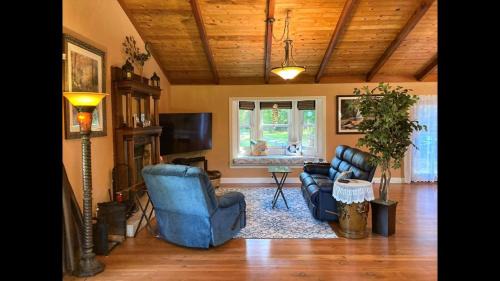 Mendocino Casa | Karen`s Ferngully