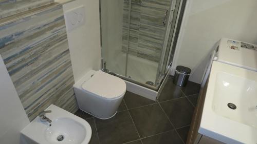 Savona Apartamento | Karina, to the beach with terrace and private parking