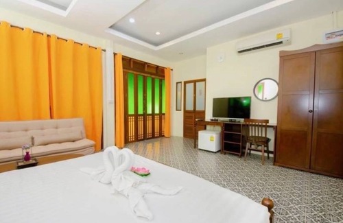 Na Chom Thian Cama Y Desayuno | Karnie Cheer Pool Villa & Resort Pattaya
