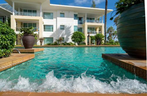 Karon Apartamento | Karon Beachfront Apartment 703