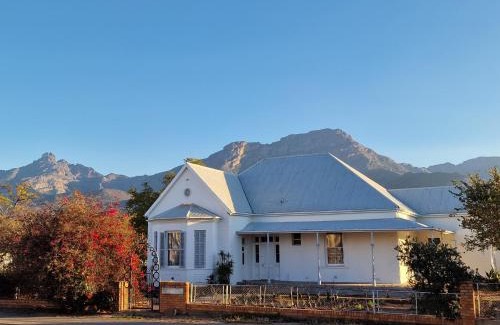 Ladismith Casa | Karoocible