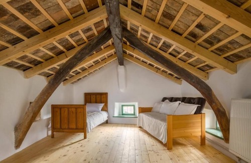 Kras Otro | Karst Heritage Retreat