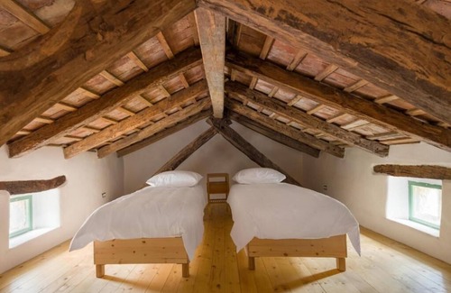 Kras Otro | Karst Heritage Retreat