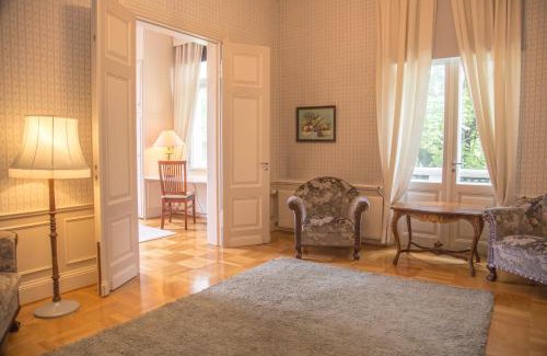 Karhula Hotel | Kartanohotelli Karhulan Hovi