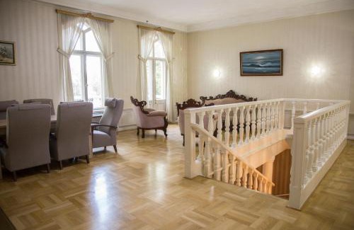 Karhula Hotel | Kartanohotelli Karhulan Hovi