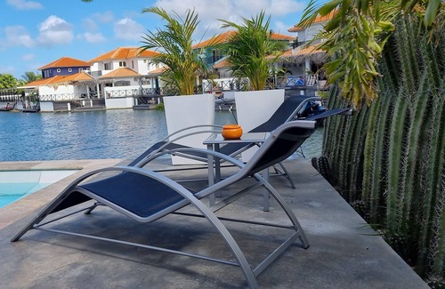 Kralendijk Casa | Kas Azul - Water front with private pool