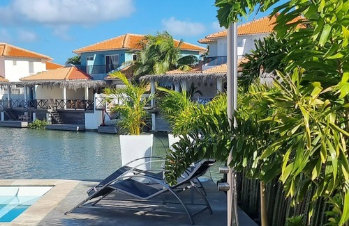 Kralendijk Casa | Kas Azul - Water front with private pool