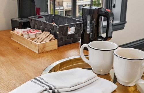East Liberty Apartamento | Kasa Accessible Studio in the Heart of Steel City The Maverick