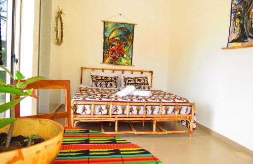 Casamance Cama Y Desayuno | KASA BOUBAK avec cuisine extérieure à 50 M DE LA PLAGE
