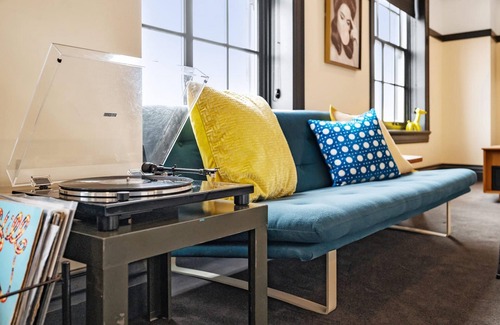 East Liberty Apartamento | Kasa Classic Studio - Comfortable and Convenient The Maverick