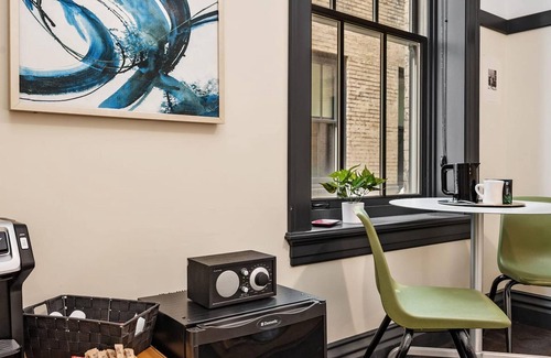 East Liberty Apartamento | Kasa East Liberty Neighborhood Atrium Studio The Maverick