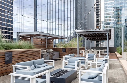 Second Street District Apartamento | Kasa | Austin | Fascinating 1BD/1BA 2nd Street District Apartment