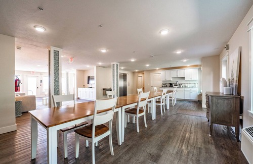 Traverse City Apartamento | Kasa Gold Coast Inn Traverse City