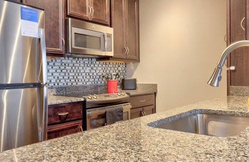 Central West End Apartamento | Kasa Homey 2 BD Fast Wifi St Louis